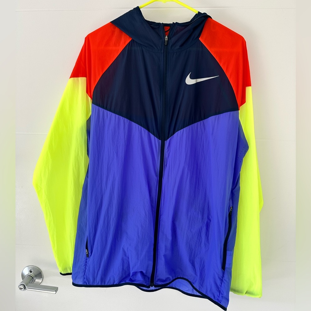 Men’s Nike Multicolor Lightweight Windbreaker Jacket M